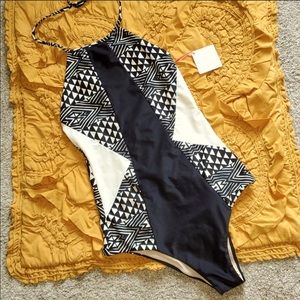 Vanilla/Beach geometric one piece halter tie neck